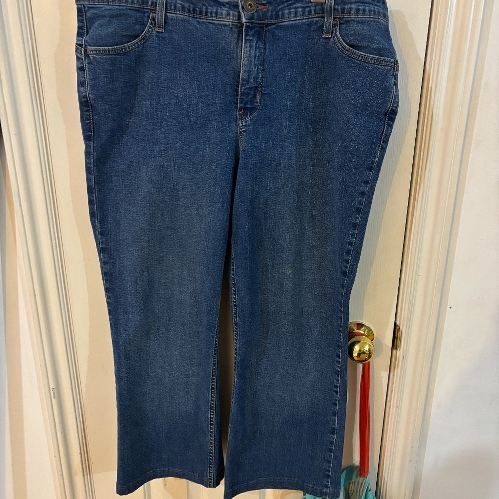 vintage Levi's plus size denim jean cropped boot cut